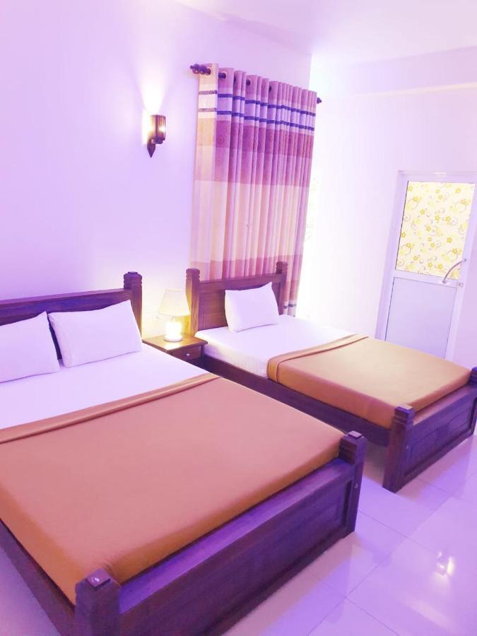 Delhousie Hotel Nallathanniya Exterior photo